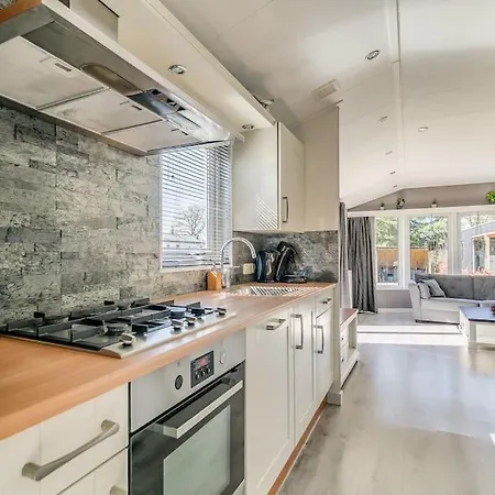 4-pers. Chalet Met Eigen Parkeerplaats In Veluwe شاليه