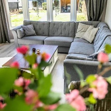 4-pers. Chalet Met Eigen Parkeerplaats In Veluwe *