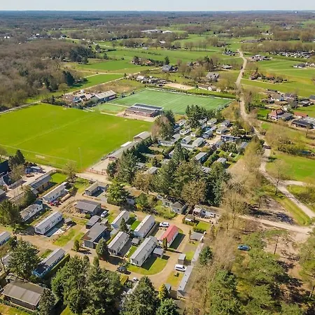 4-pers. Chalet Met Eigen Parkeerplaats In Veluwe *