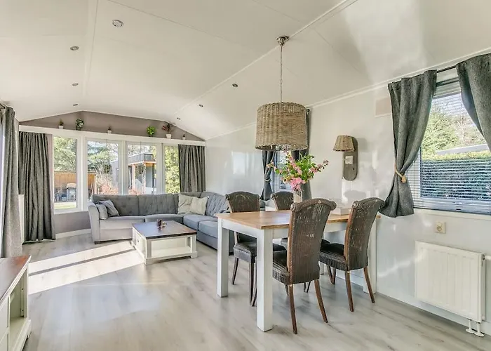 4-pers. Chalet Met Eigen Parkeerplaats In Veluwe