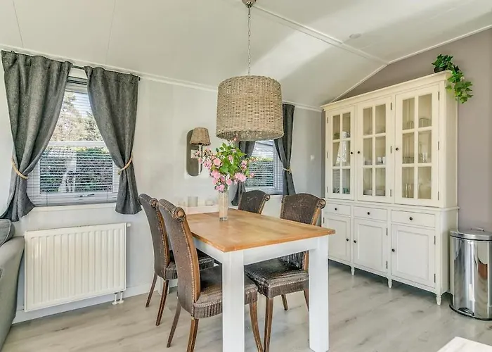 4-pers. Chalet Met Eigen Parkeerplaats In Veluwe Putten